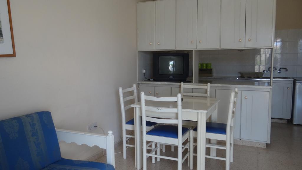 Klashiana Hotel Apartments Voroklini Dış mekan fotoğraf