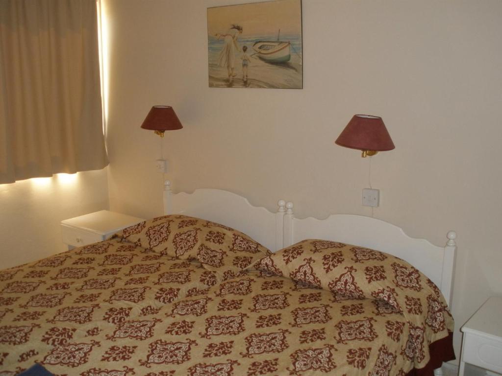 Klashiana Hotel Apartments Voroklini Oda fotoğraf